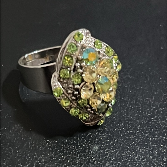 Vintage Silver Floral Ring with A&B Green and Yellow Crystals Accents - Picture 4 of 9